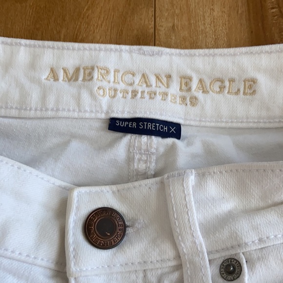 American Eagle White Super Stretch Jean Shorts - Picture 2 of 4